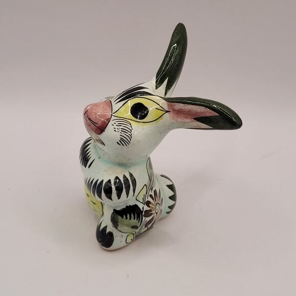 Vintage Hand Painted Tonala Ceramic Bunny Rabbit 4" Tall Mexico - Picture 2 of 8